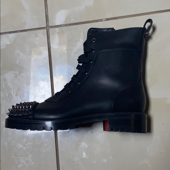 Meet your Posher, Danielle - Picture 2 of 4